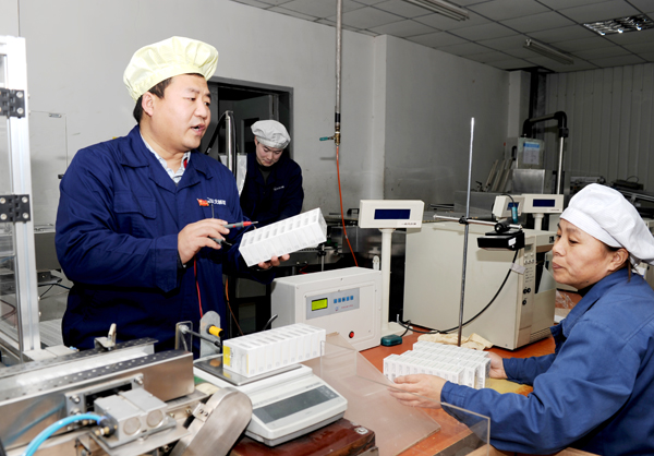 《河北经济日报》生命不息&nbsp;创新不止&nbsp;<br />——记全国“最美职工”、PA视讯·(中国区)真人官方网站制药金坦公司电气仪表组组长齐名<br />