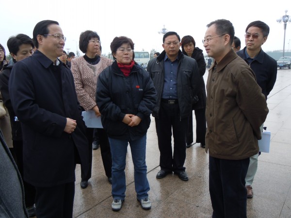 市政协“百名委员看变化话发展”工业组来PA视讯观摩