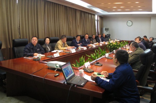 PA视讯集团公司召开中心组学习会