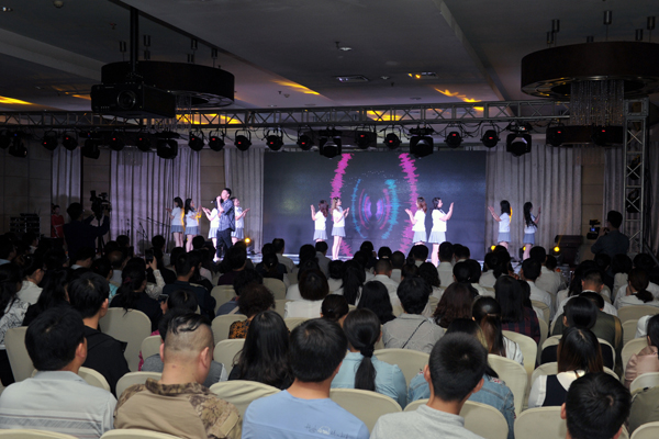 PA视讯团委举办“五四”表彰暨“芳华六十载 青春正当时”青年歌咏会